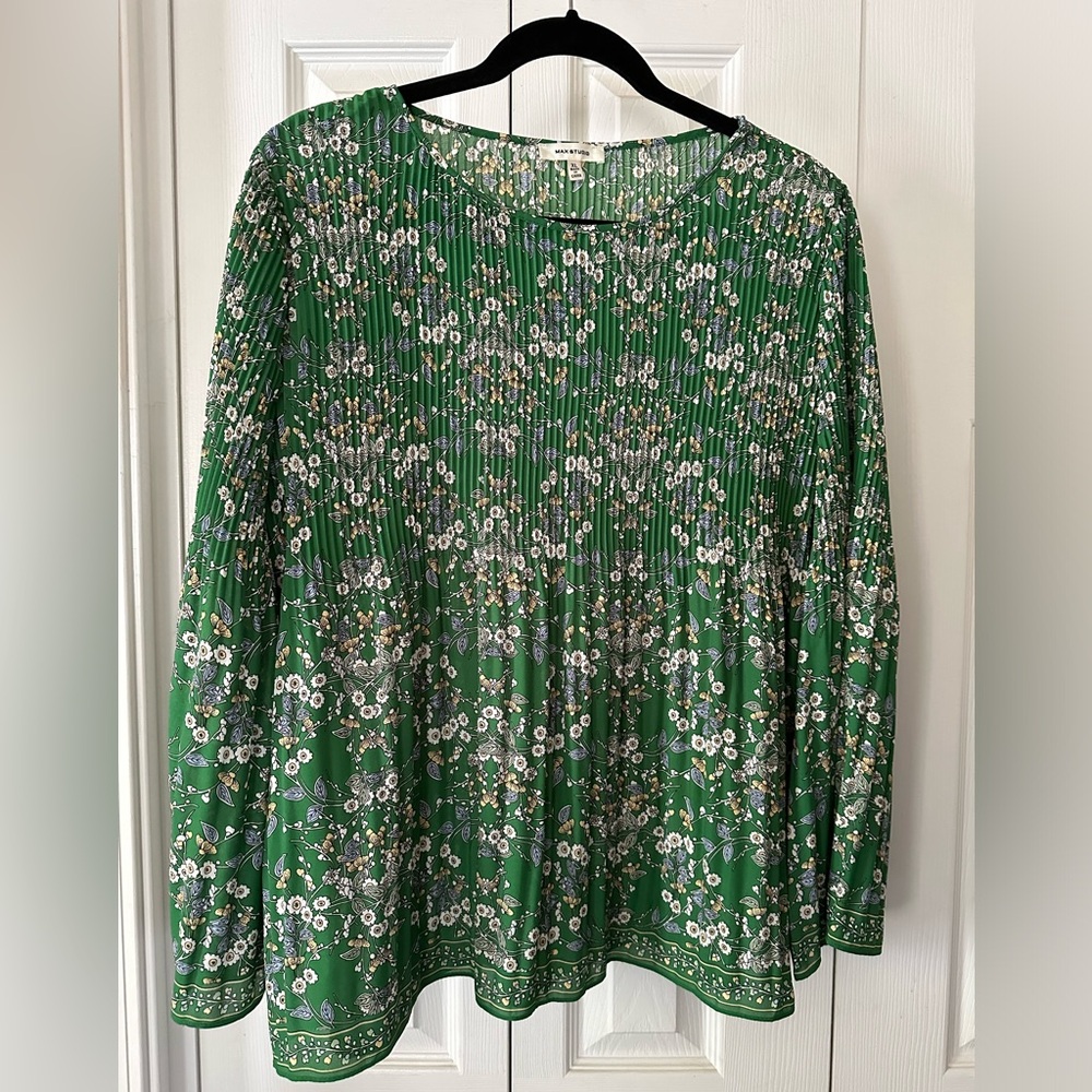 Max Studio pleated flowy blouse in green floral. Bell sleeves